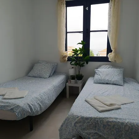 Villa-costaadeje-3br-balcony-wifi-parking أذيخي