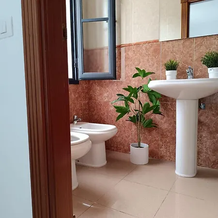 Villa-costaadeje-3br-balcony-wifi-parking أذيخي