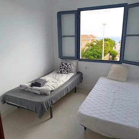 Villa-costaadeje-3br-balcony-wifi-parking Βίλα *